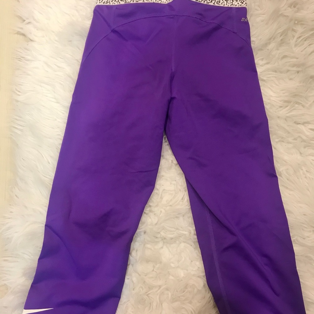 Purple Cropped Nike Leggings👾 - Picture 3 of 4